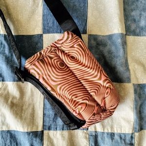 BAGGU Puffy Water Bottle Sling